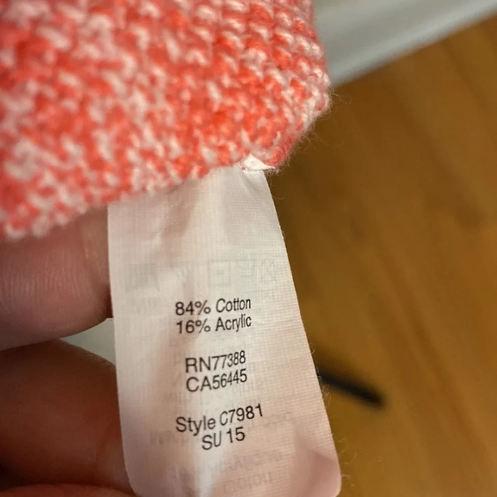 J. Crew Pink Crew Neck‎ Sweater Size Medium